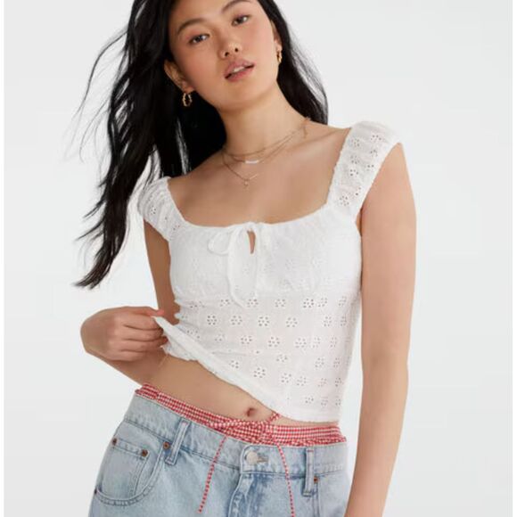 Aeropostale Eyelet Square Neck Crop Top White Women Size S/M - Picture 2 of 4